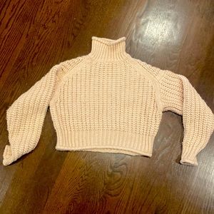 HM light pink sweater